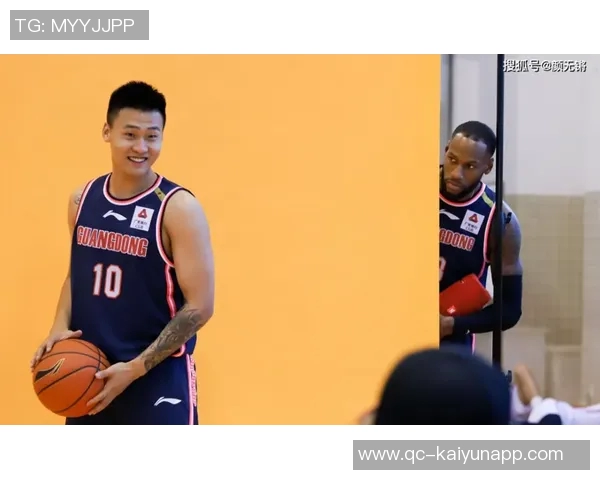 球队领袖阿夫迪亚挺身而出回应昌西被捕事件引发关注