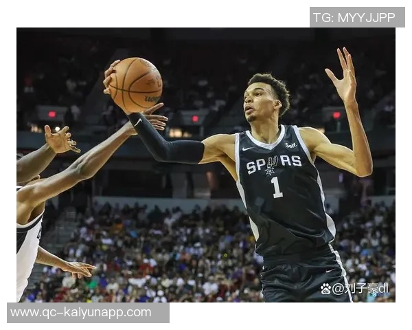 文班在30分钟内狂砍40分15篮板成为历史第三人追平浓眉恩比德辉煌纪录